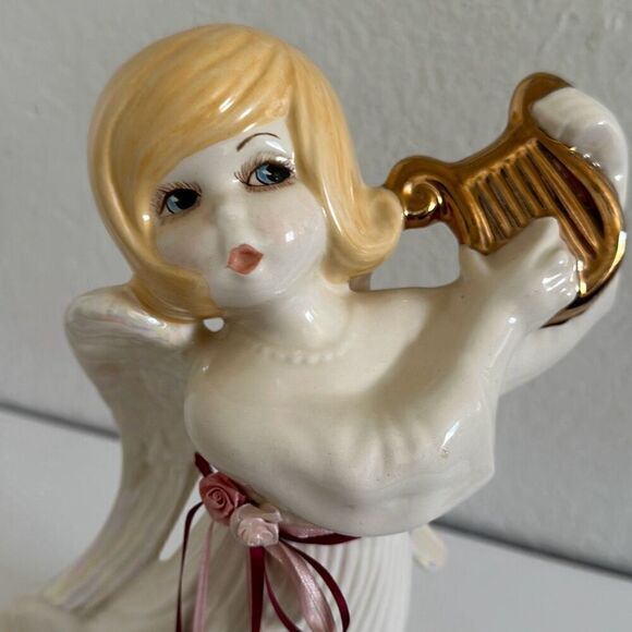 12” Vintage Angel With Harp Statue - Picture 4 of 9